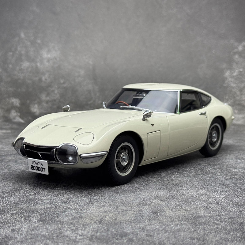 1967 Toyota 2000GT 1:18 AutoArt Licensed Diecast Car Model